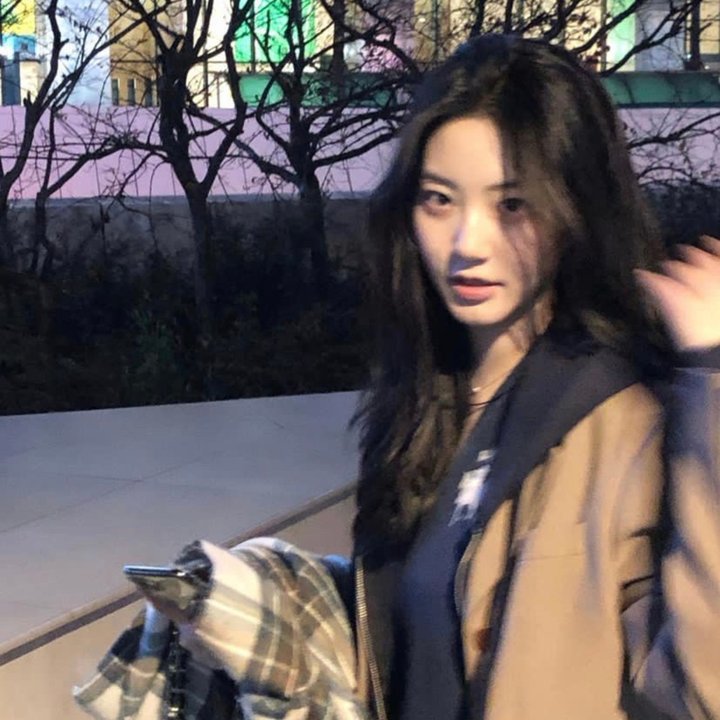 花火酱总是迟到海报